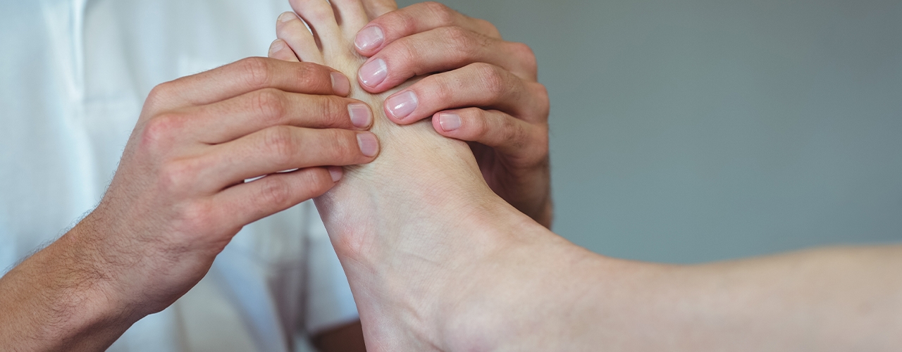 foot-pain-relief-Elements-Physiotherapy-and-Rehabilitation-North-Oshawa-ON