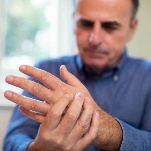 hand-pain-relief-Elements-Physiotherapy-and-Rehabilitation-North-Oshawa-ON