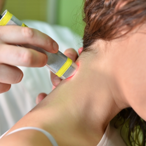 laser-therapy-elements-physiotherapy-and-rehabilitation-Oshawa-ON